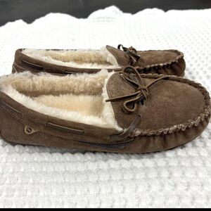 NWOT! Brand new LAMO Suede Slippers. Size 7